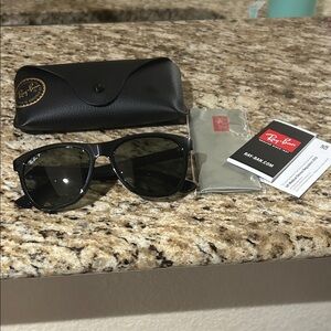 Ray-Ban Classic Black Sunglasses with Case
